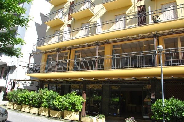 鲜活酒店 贝拉里亚-伊贾马里纳 外观 照片